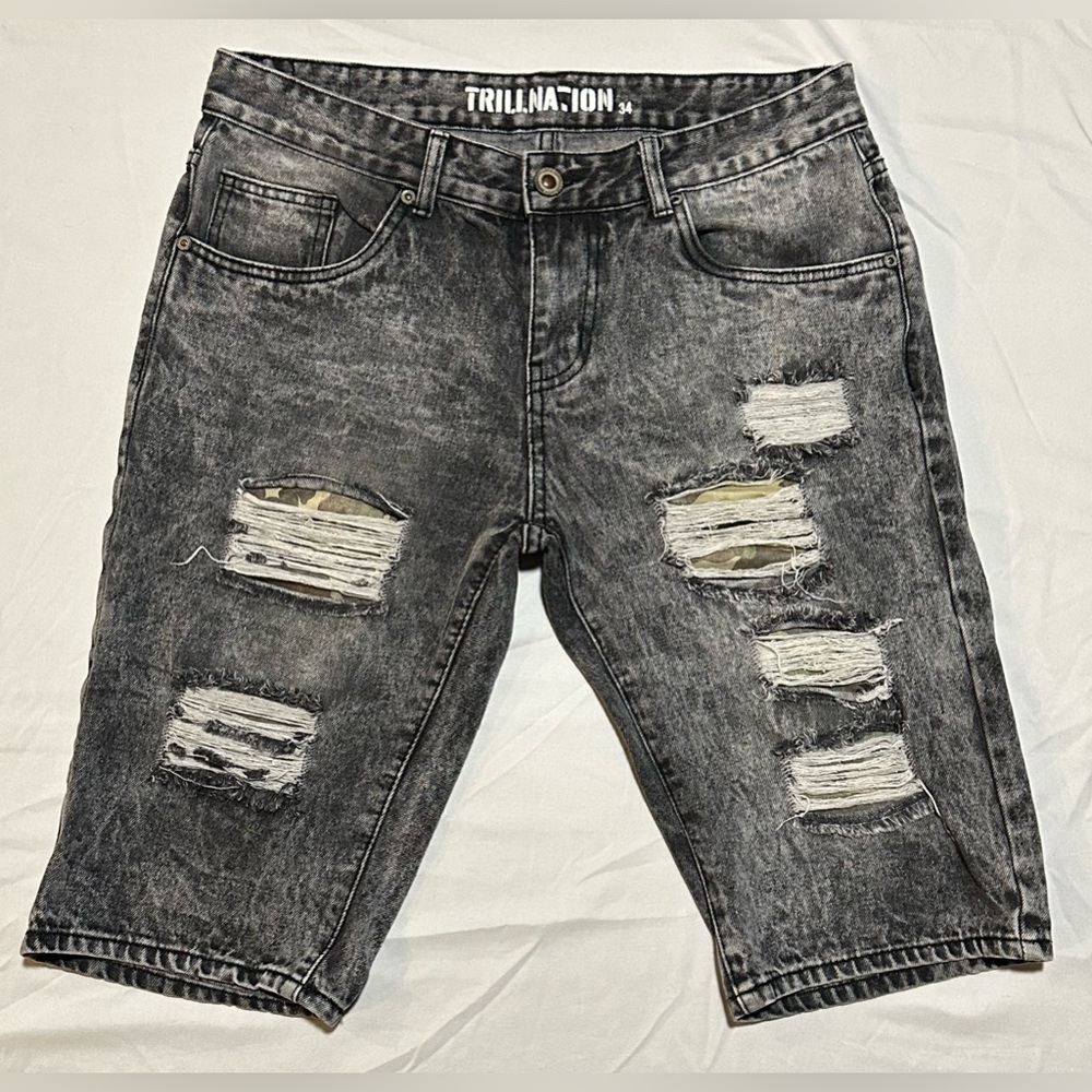TRILL NATION charcoal gray distressed hidden camo denim shorts 34